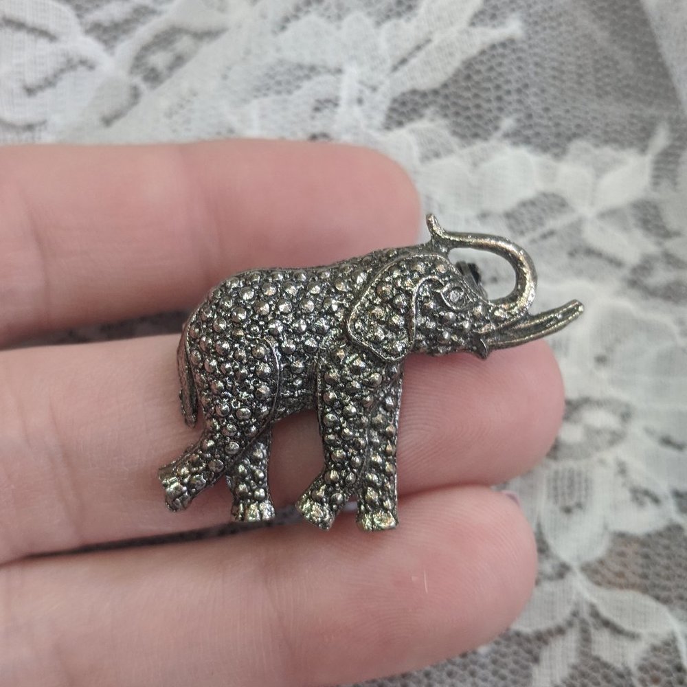 Vintage silvertone marcasite elephant brooch pin